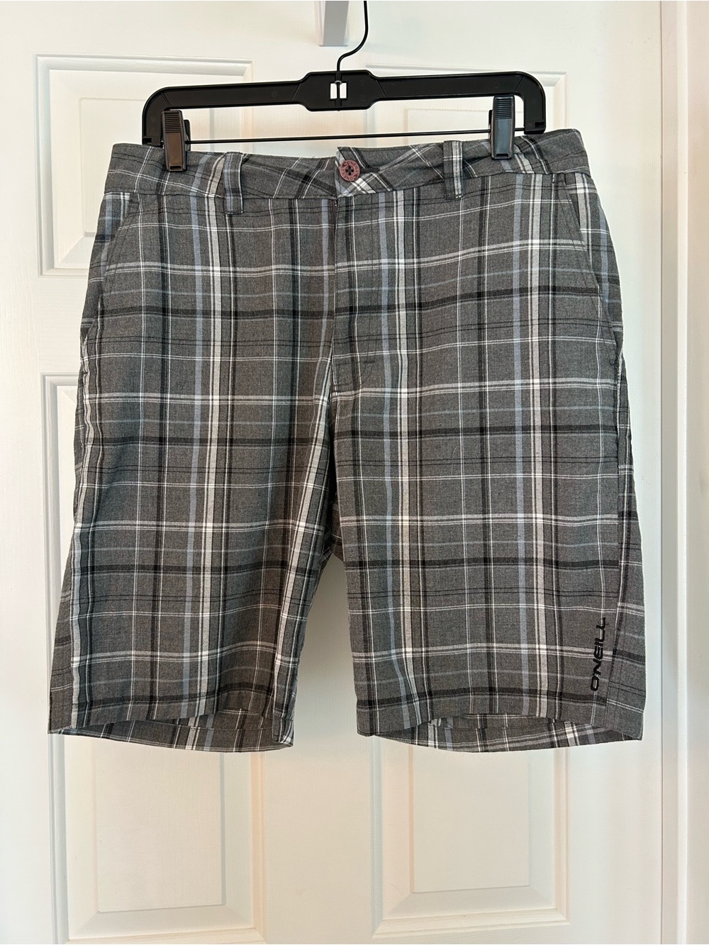 O'Neill Men's Gray Plaid Flat Front Shorts